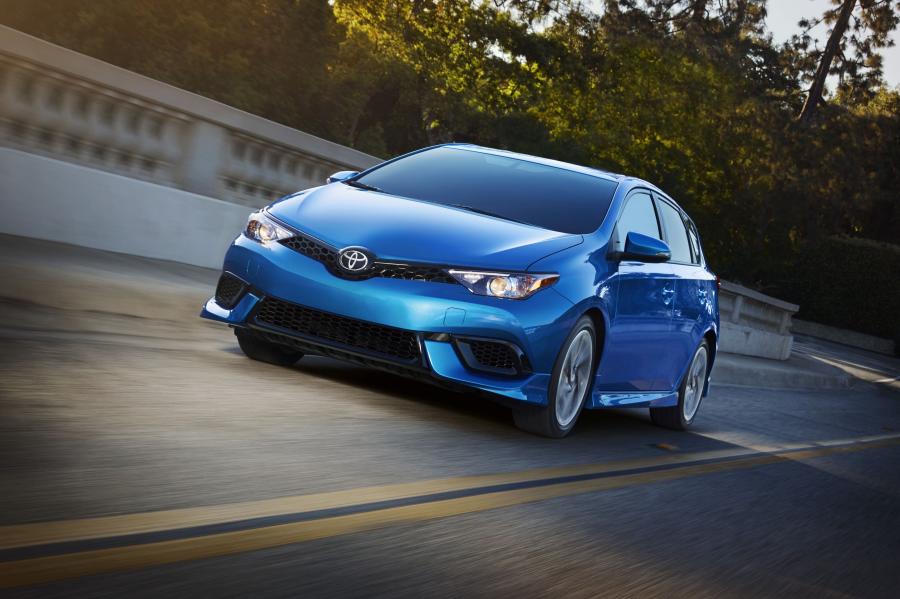  Toyota Corolla iM 2016 года  (NA) (фото 7 из 30)